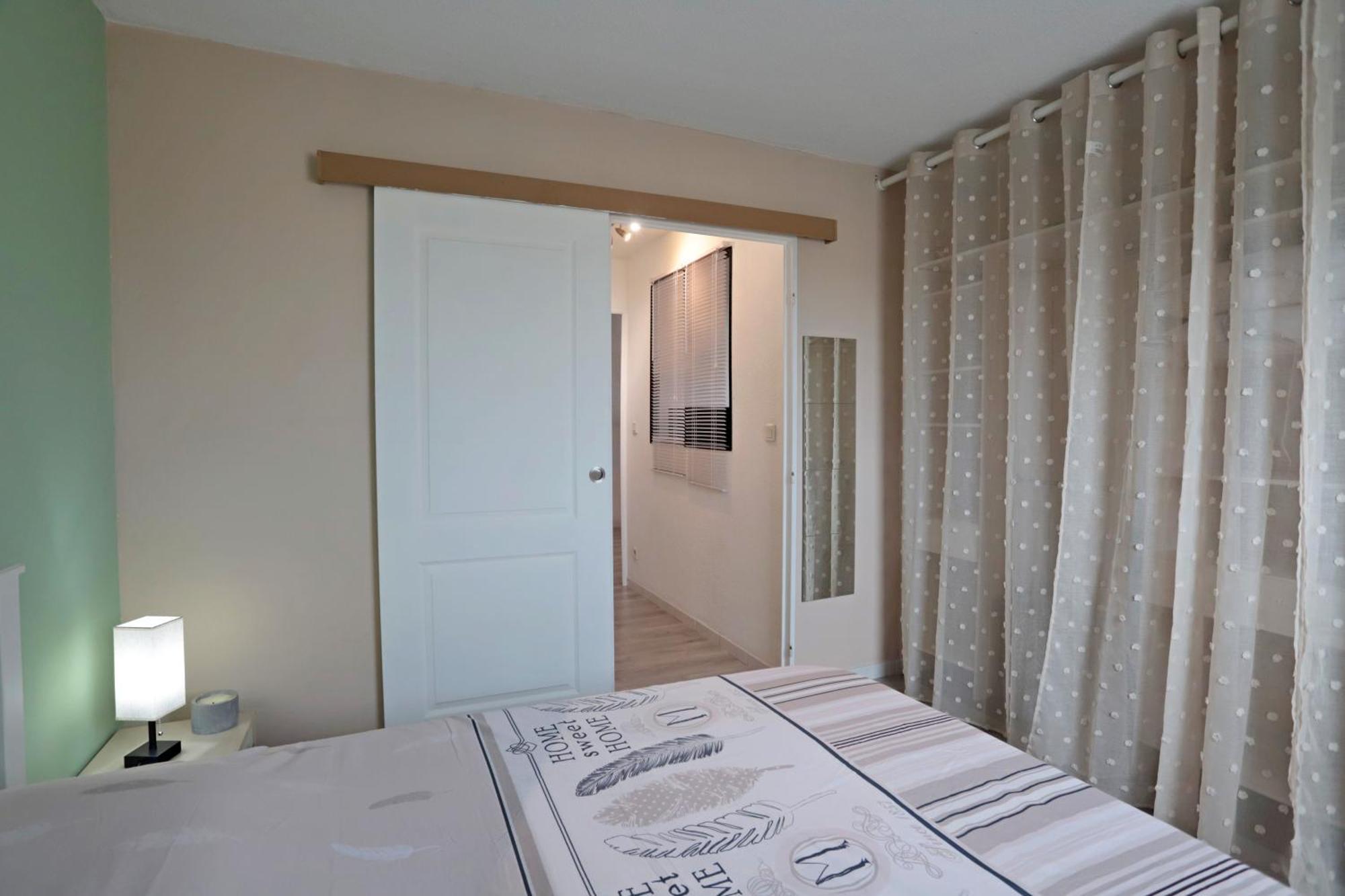 Appart T2 Dans Residence Calme Parking Prive Gratuit Miramas Dış mekan fotoğraf